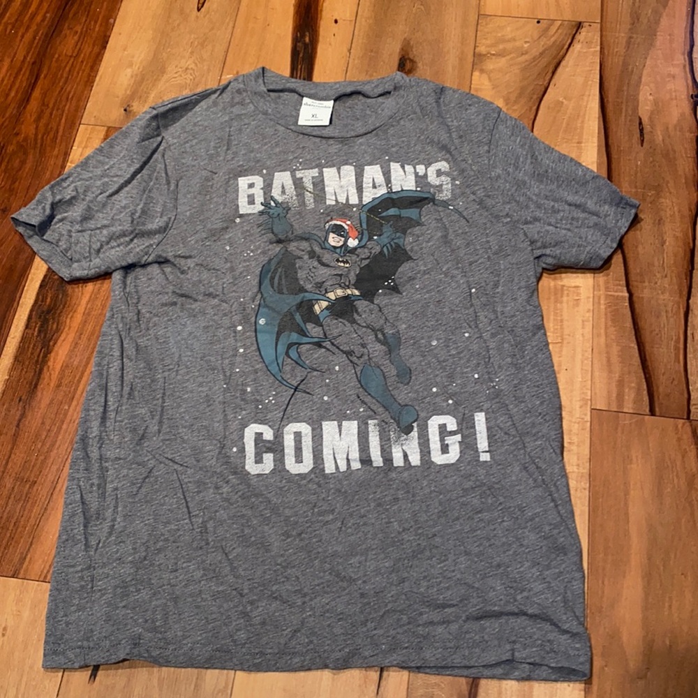 NWOT~ ABERCROMBIE KIDS VINTAGE CHRISTMAS BATMAN TSHIRT ~ BOYS XL